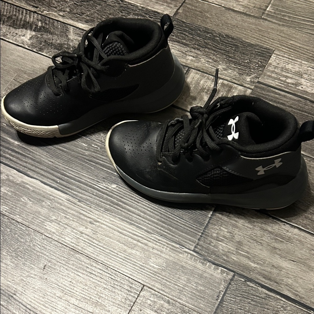 Under Armour Kids Black and Gray Sneakers
